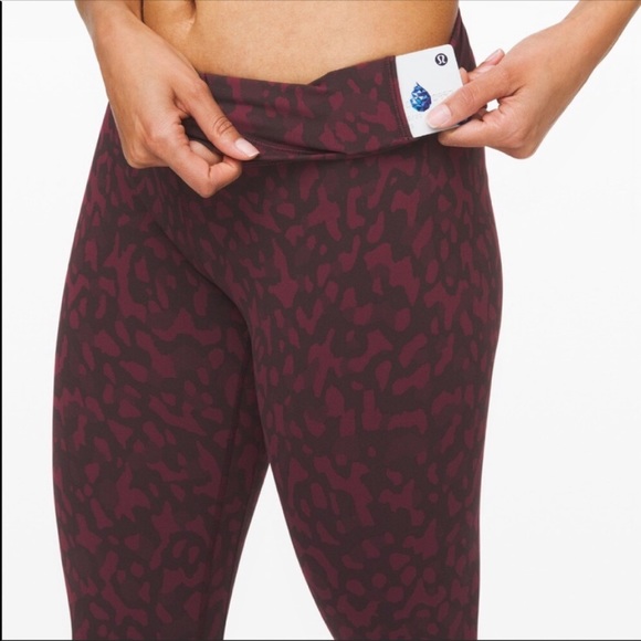 Lulu🍋 Align 28” Formation Camo Dark Adobe size 4 - Picture 2 of 11